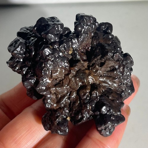 Pietra grezza diamante nero