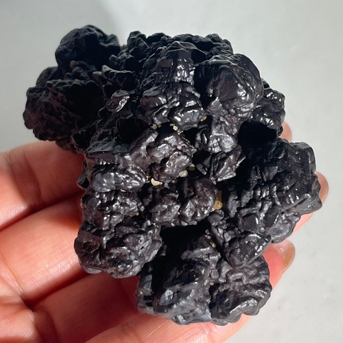 Pietra grezza diamante nero